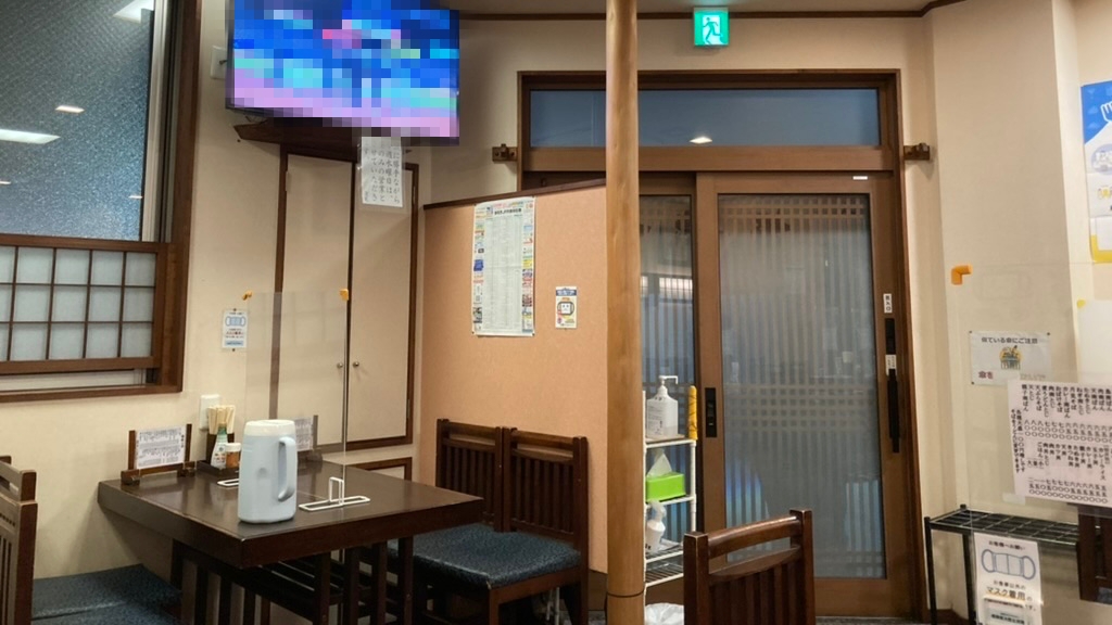 清見そば本店の店内