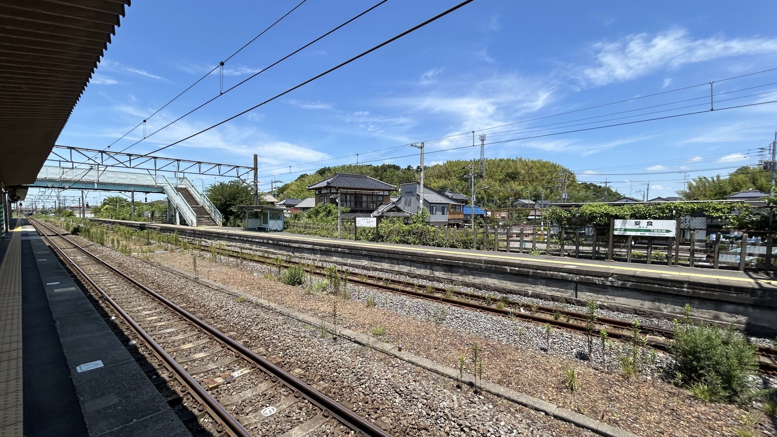 JR成田線の安食駅構内