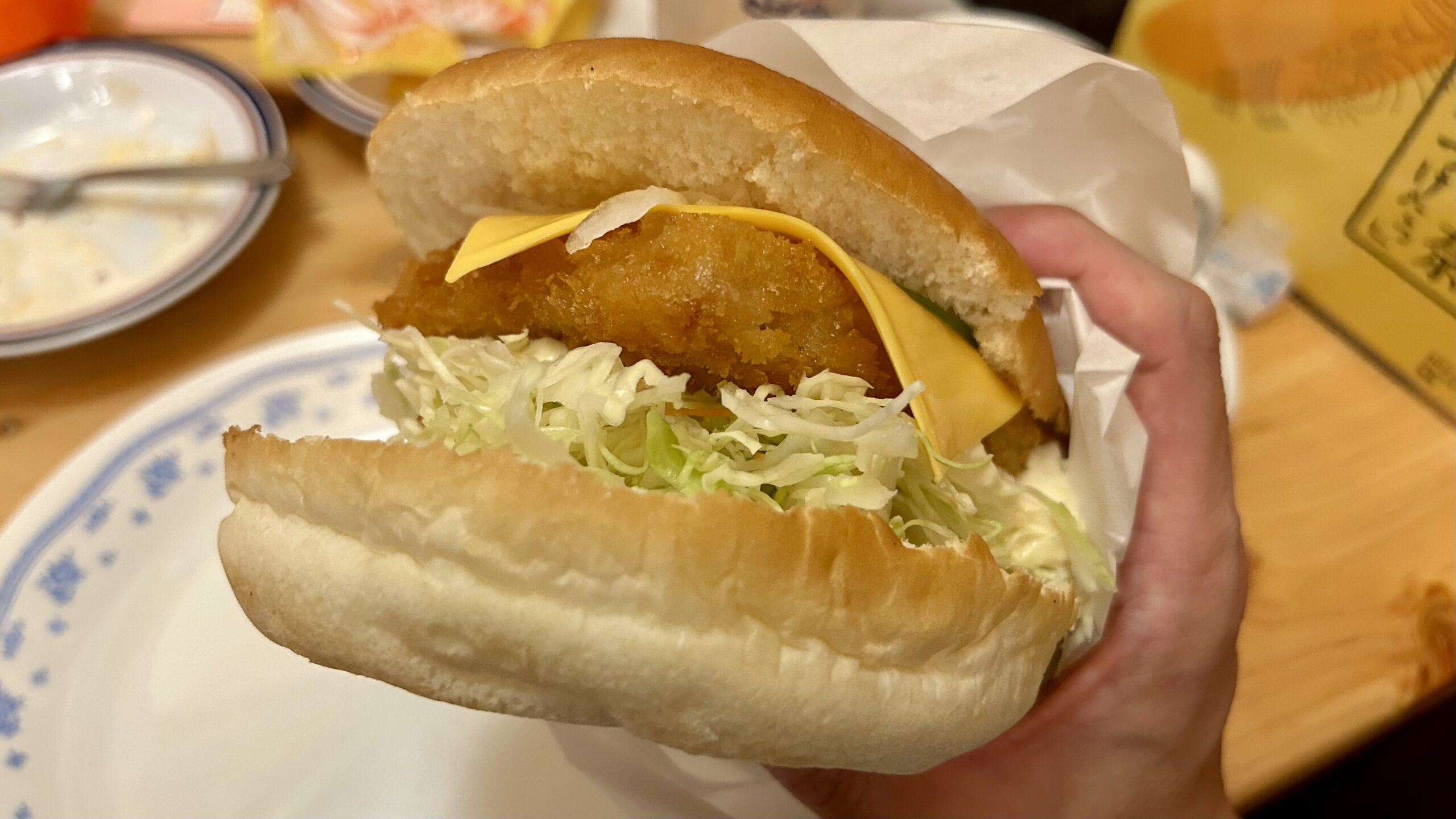 Komeda Coffee: Shiro Noir and Big Fish Burger